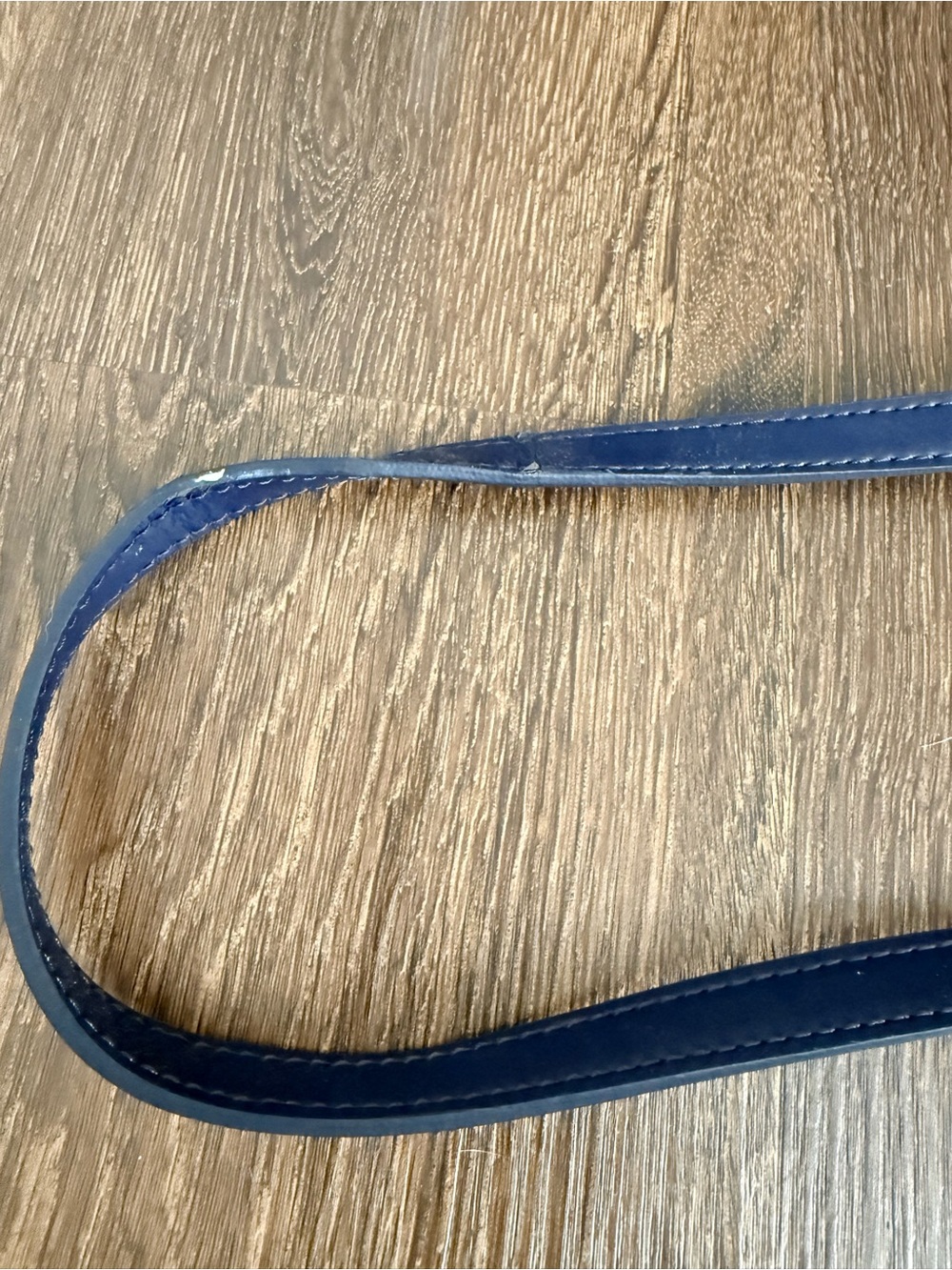 Tommy Hilfiger Navy Crossbody with Red & White Stripe and Gold Logo - Picture 3 of 5